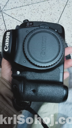 Canon 7D Semi professional DSLR Camera with 18-55 kit lens